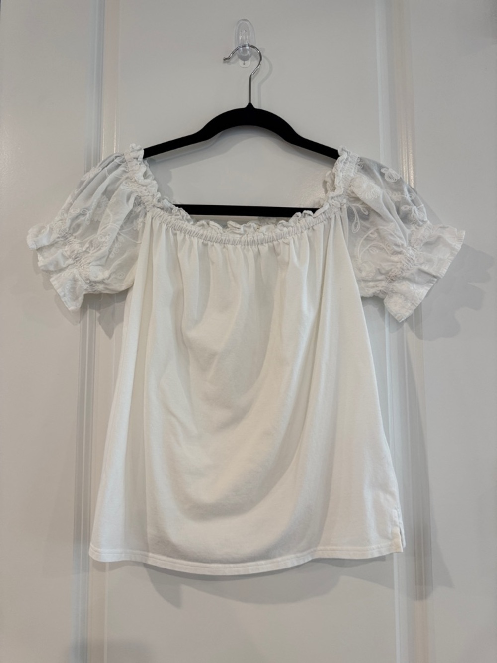 Women’s White Off-Shoulder Puff Sleeve Blouse